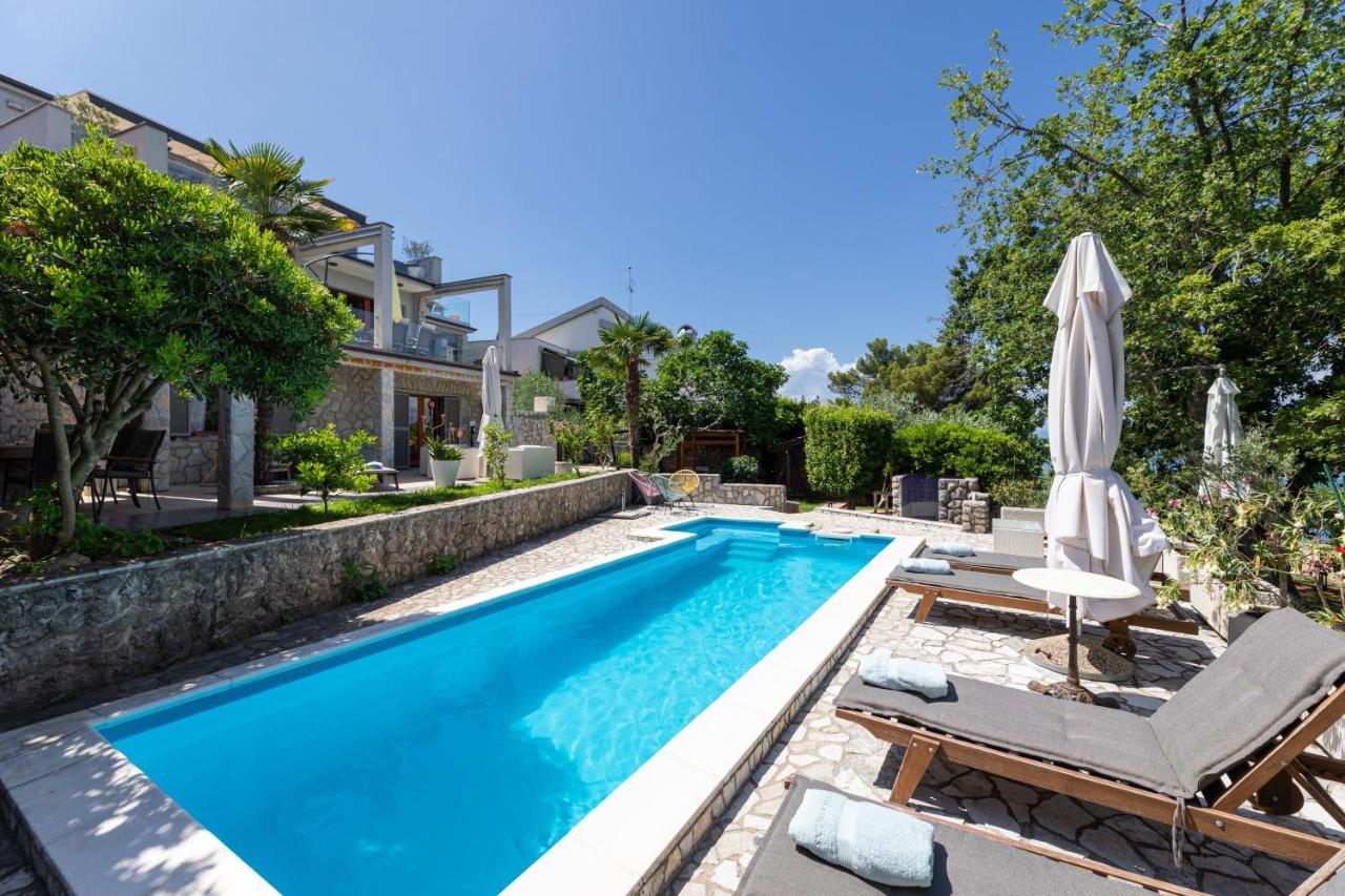 Apartments Ana Малинська Екстер'єр фото